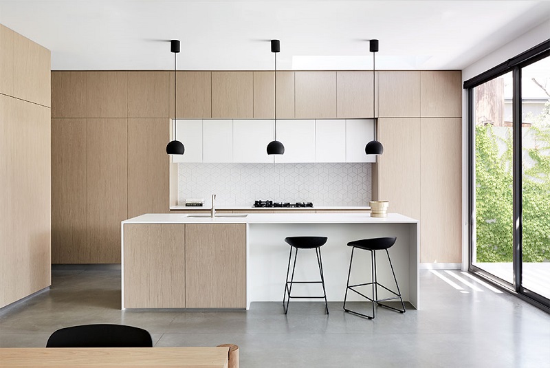 Mẫu thiết kế nội thất phòng bếp nhà ống phong cách tối giản