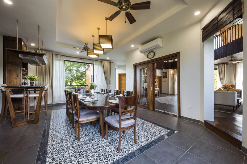 Phong cách nội thất Tropical khu vực phòng bếp với kết cấu cầu kì